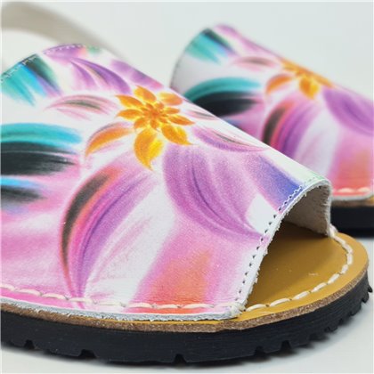 Avarcas Menorquinas Planas Mujer Piel Motivos Florales 549 Blanco, de C.Ortuño