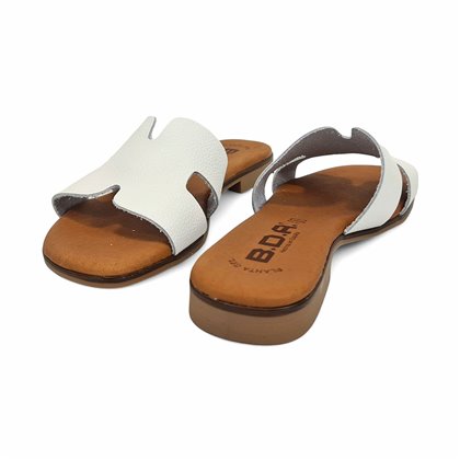 Sandalias Planas Tipo Chancla Mujer Piel Napa Grabada Plantilla Acolchada 3053B Blanco, de Bda