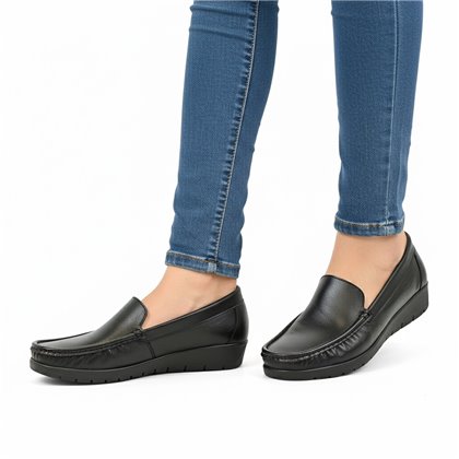 Womens Soft-Leather Loafers Low-Wedge Padded Insole Gel Footbed 17001 Black, by BeRelax