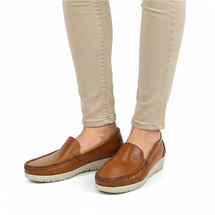 Womens Soft-Leather Loafers Low-Wedge Padded Insole Gel Footbed 17001 Brown, by BeRelax