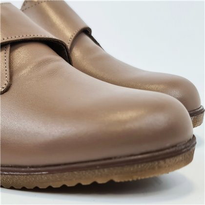 Zapatos Cómodos Cuña Mujer Piel Blanda Cierre Velcro 3910 Taupe, de Berelax