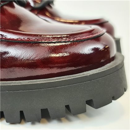 Mocasines Plataforma Mujer Piel Charol Adorno Cadena 24033 Burdeos, de Bda