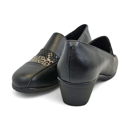 Zapatos Cómodos Cuña Mujer Piel Blanda Elásticos Laterales Animal Print 5712 Negro, de Berelax