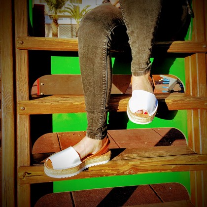 Woman Leather Menorcan Sandals Esparto Sole 8201L White, by C. Ortuño