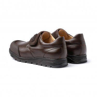 Zapatos Colegiales Niño Piel Puntera Reforzada Velcro 453 Chocolate, de Angelitos