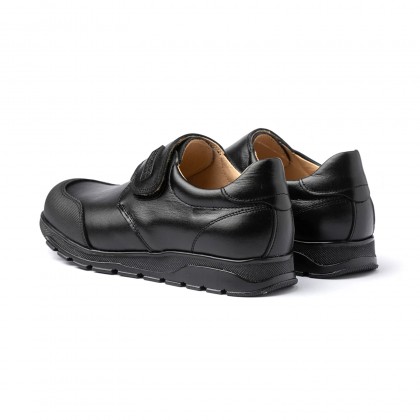 Zapatos Colegiales Niño Piel Puntera Reforzada Velcro 453 Negro, de Angelitos