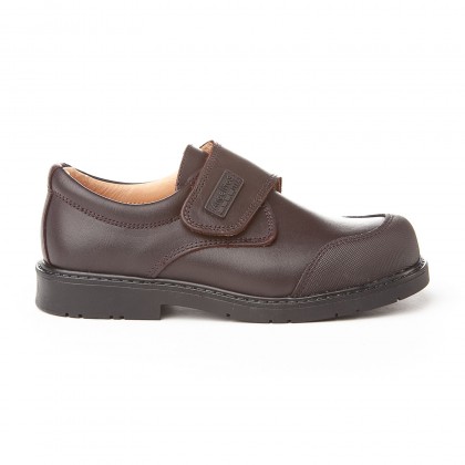 Zapatos Colegiales Niño Piel Puntera Reforzada Velcro 452 Chocolate, de Angelitos
